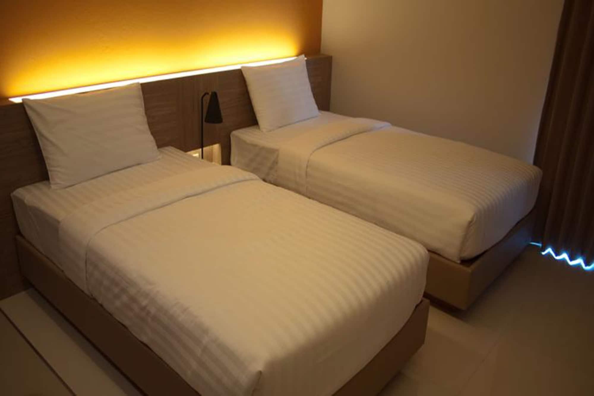 Abizz Hotel Lampang Airport Экстерьер фото