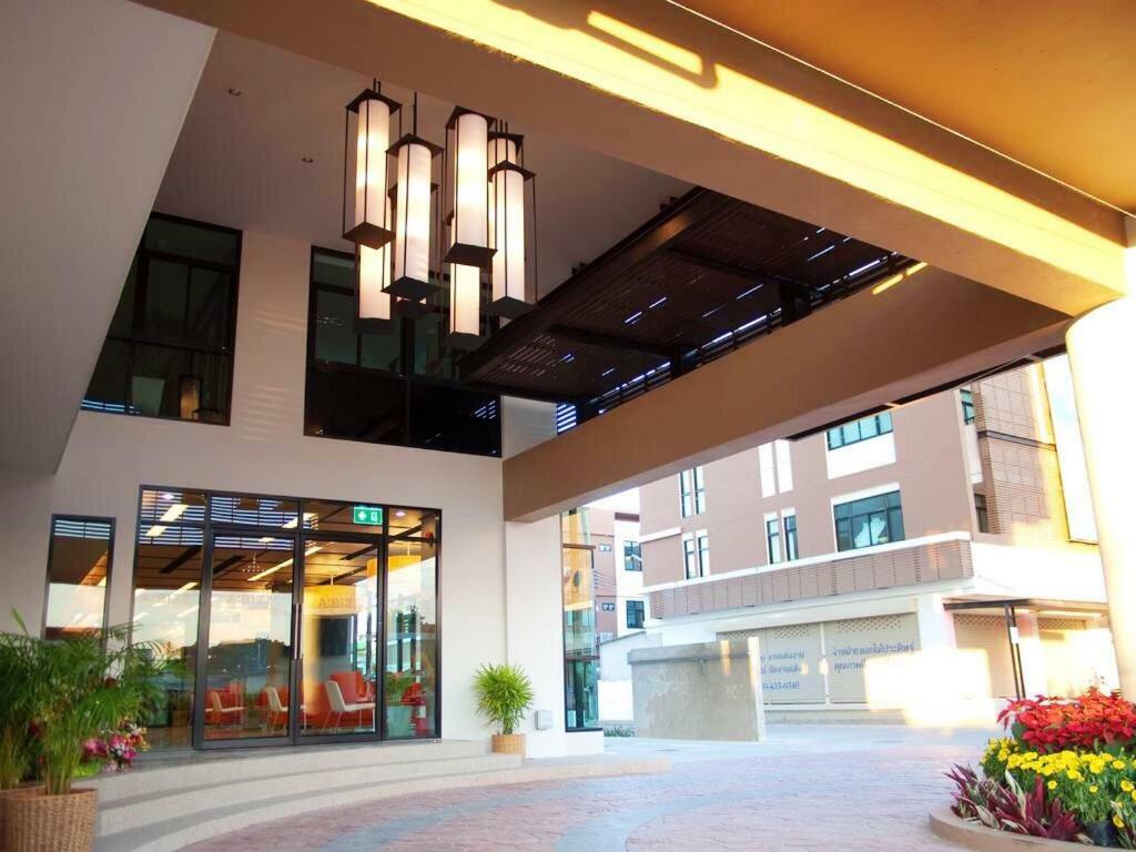 Abizz Hotel Lampang Airport Экстерьер фото