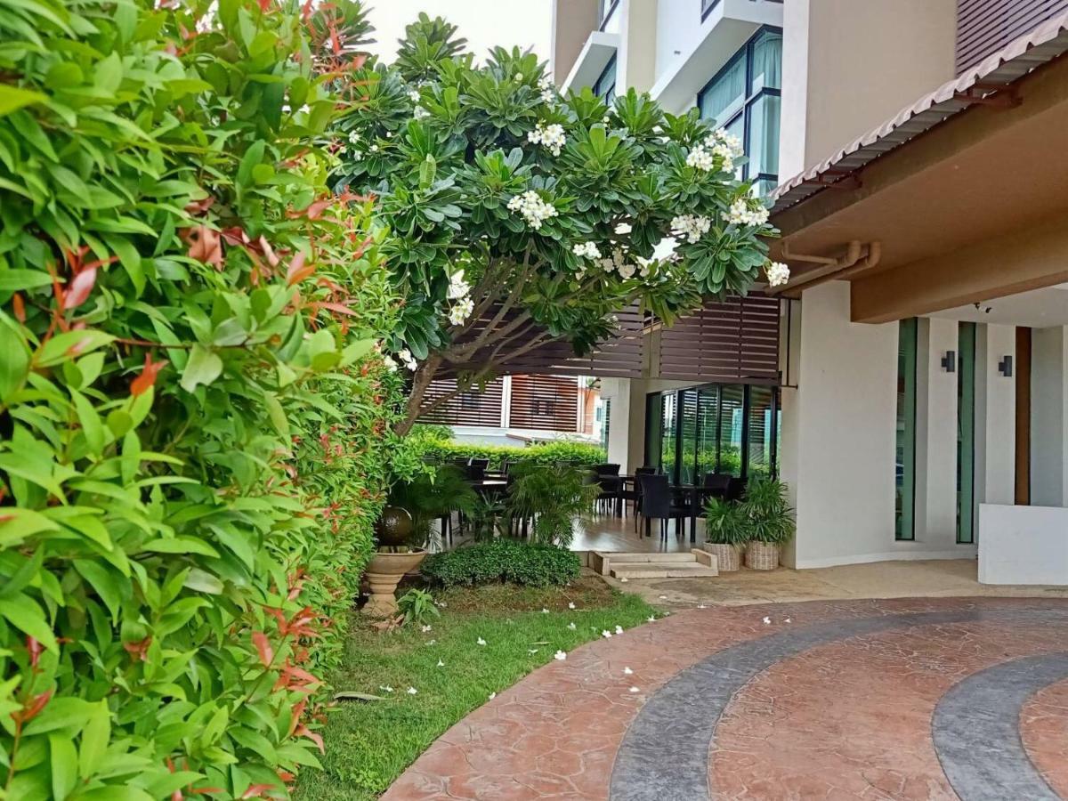 Abizz Hotel Lampang Airport Экстерьер фото