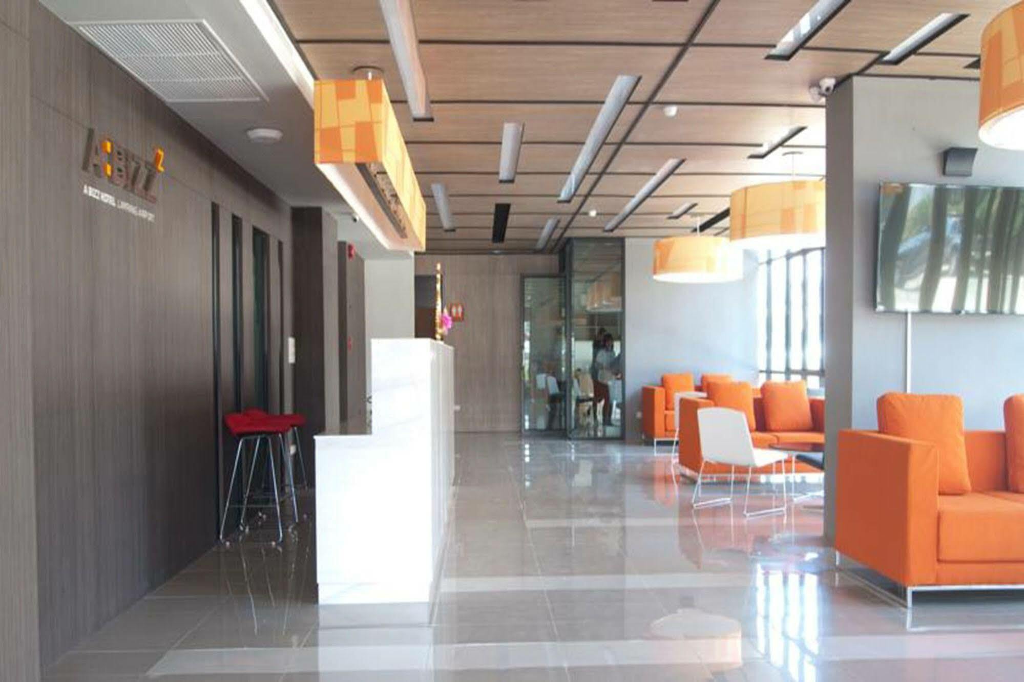 Abizz Hotel Lampang Airport Экстерьер фото